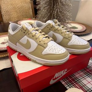 Nike Dunk Low-Men 7.5 Team Gold